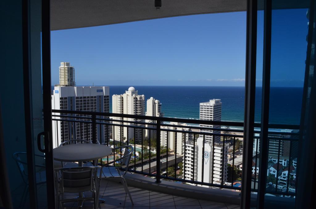 Appartement Great Escape at Chevron Renaissance à Gold Coast Extérieur photo